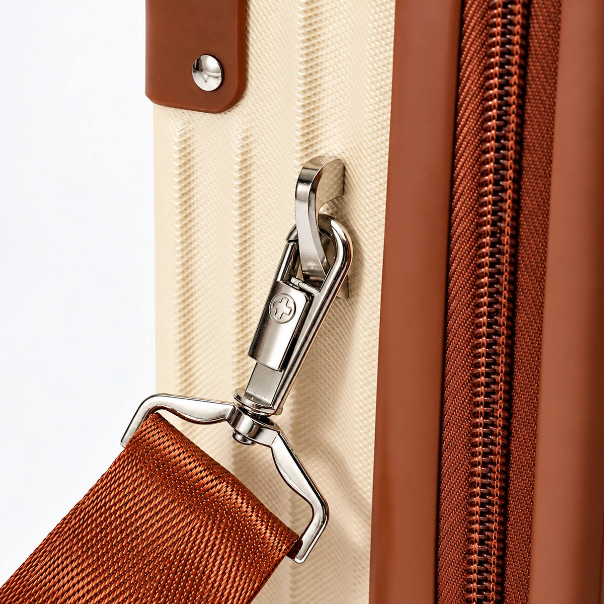Car trunk kit with soult atelier frisqueira