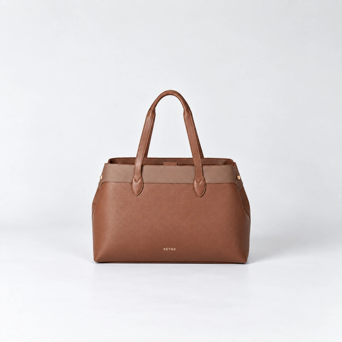 Women's leather handbag by atelier